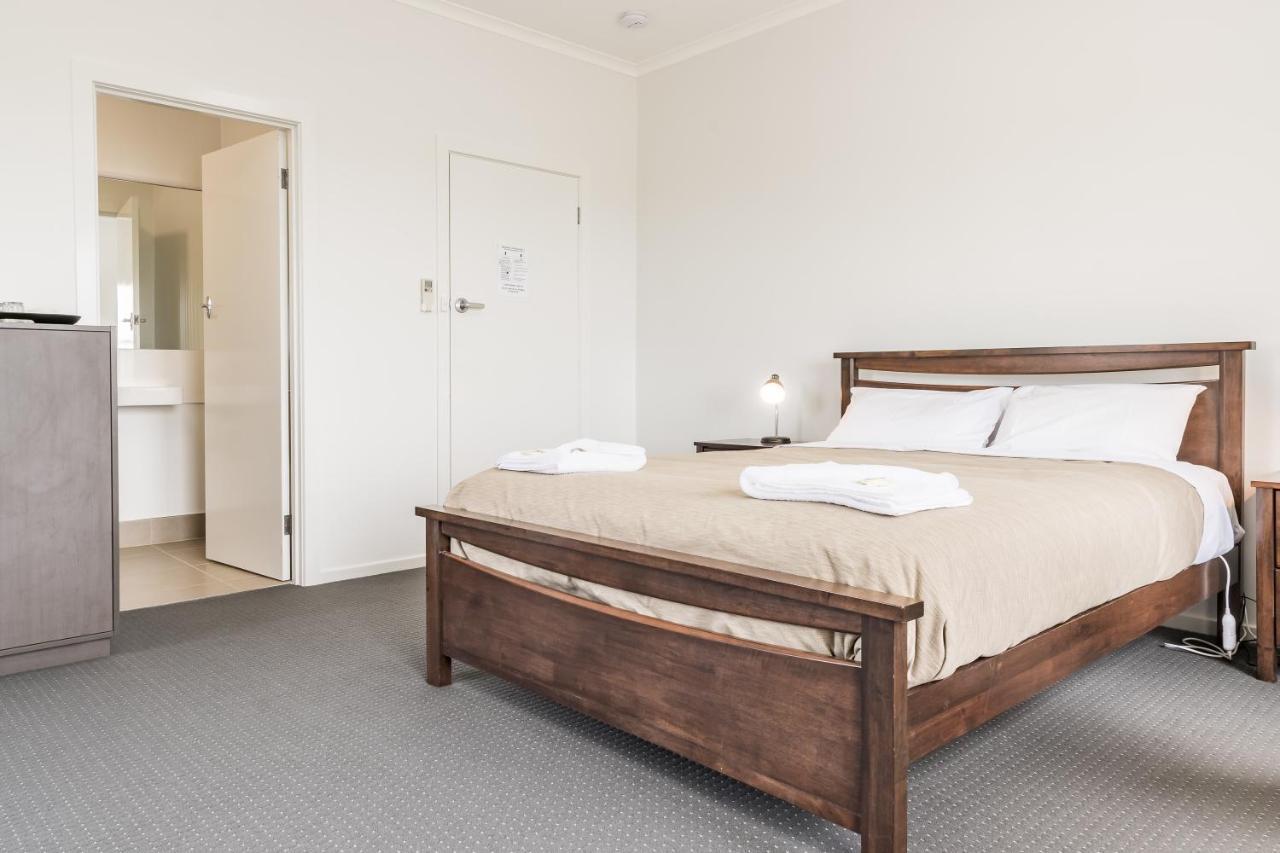 Somerset Hotel 3* Somerset